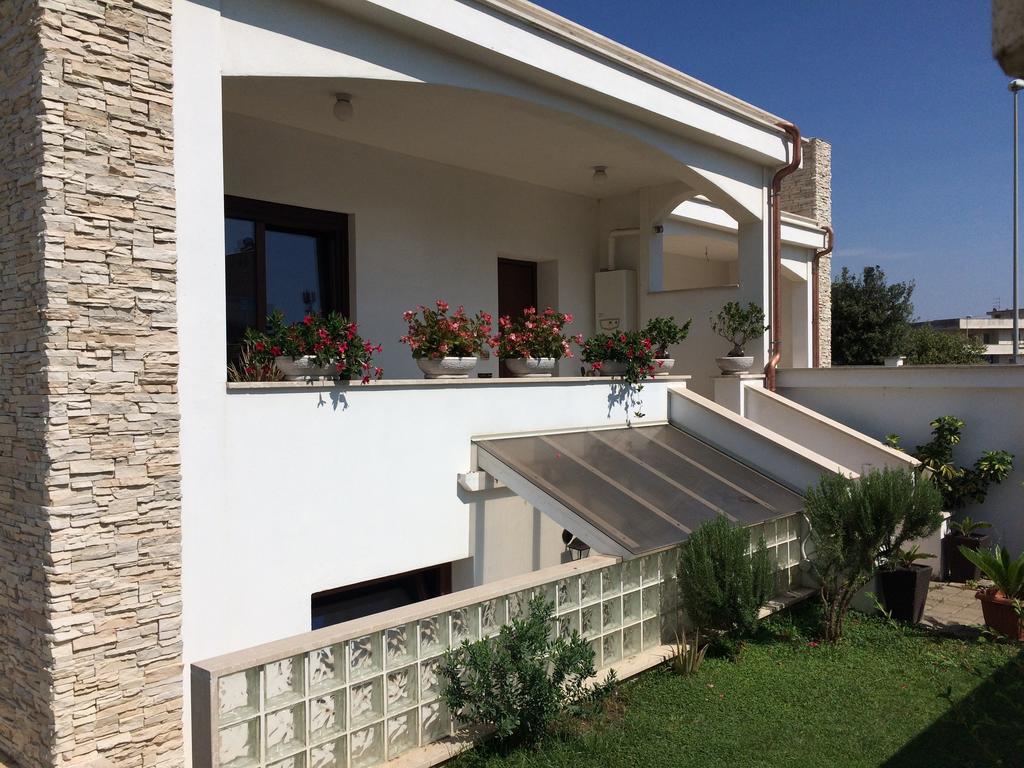 Lambruschini 69 Bed & Breakfast Fiumicino Eksteriør bilde